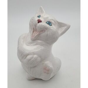 Unique Majolica (?) White CAT Figurine Vintage Blue‎ Eyes Feline Happy Smile Hug